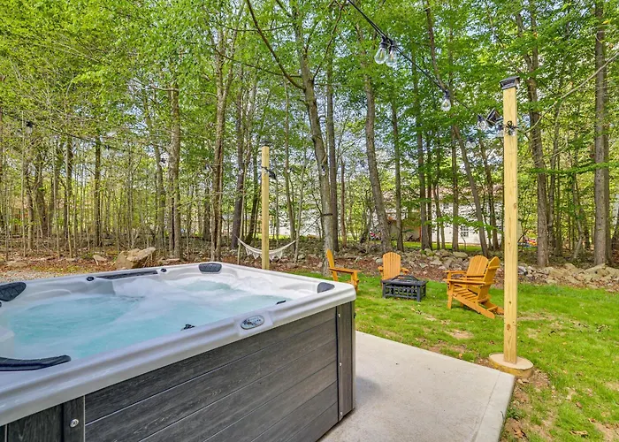 Family-Friendly Tobyhanna Home Lake And Pool Access